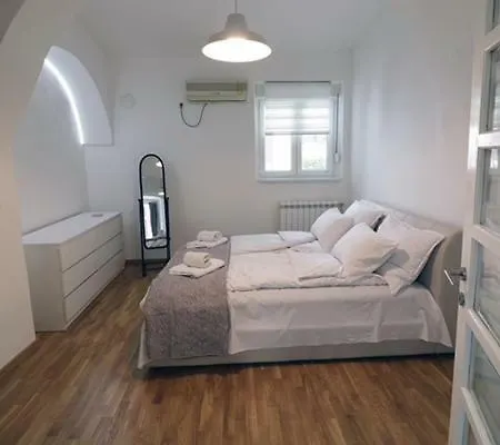 Apartman Tina Novi Sad Exterior photo