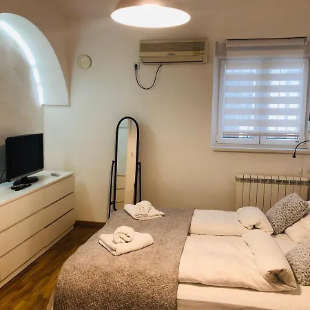 Apartman Tina Novi Sad Exterior photo